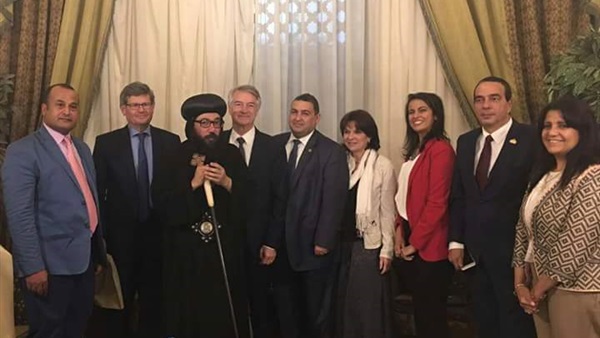 صور.. وفد من مجلس الشوري الفرنسي يزور الكنيسة المعلقة 