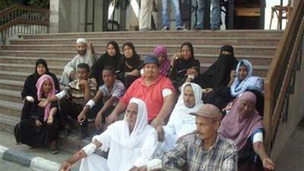 بعد اختفاء المستلزمات الطبية.. وقفة احتجاجية للمرضى بالغربية