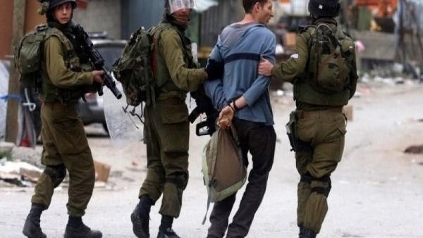 الاحتلال الإسرائيلي يعتقل 11 فلسطينيا من الضفة الغربية