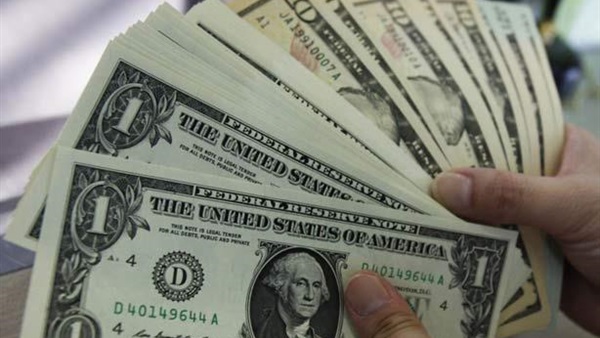 «المركزي» يثبت سعر الدولار.. واستقراره بالبنوك عند 8.88 جنيه