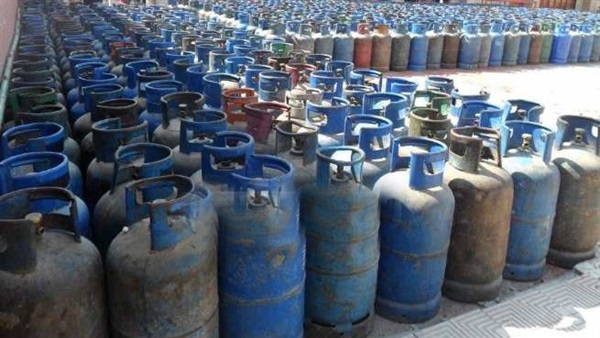 ضخ 1350 طنا من المواد البترولية في قنا