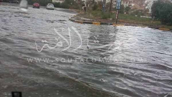 صور.. «الأمطار» تحول حركة الطيران بمطار الغردقة للمبنى الجديد