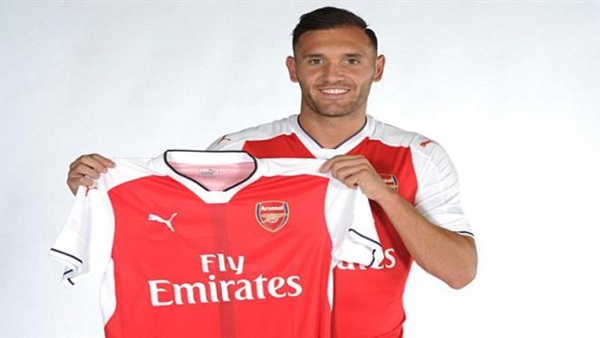 أرسنال يعلن غياب «بيريز» 8 أسابيع