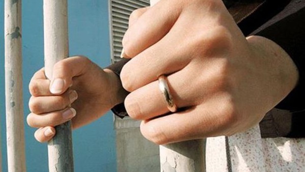 حبس ربة منزل قتلت زوجها بسبب خلافات بينهما بالاسكندرية