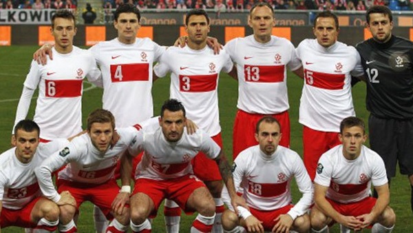بولندا تهزم أيسلندا 4 / 2 وديا