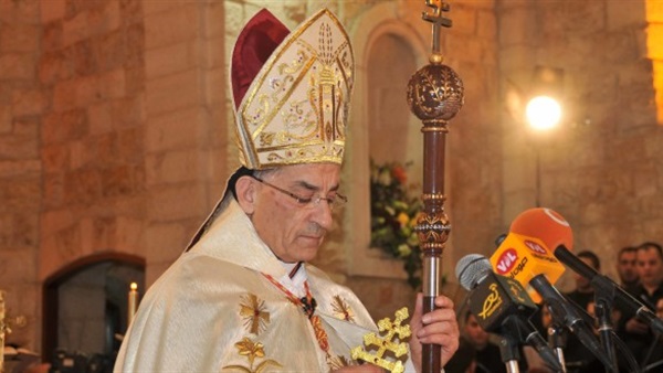 البطريرك الماروني يعرب عن أمله في إيجاد حلول سياسية للبنان