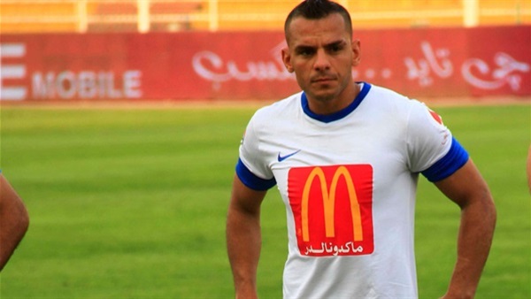 خالد قمر يحرز هدف التعادل في شباك الأهلي