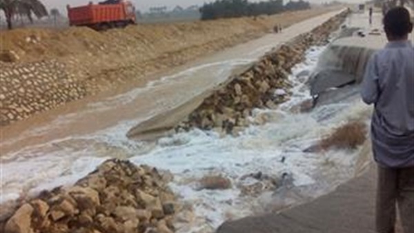 رئيس نادي رأس غارب يناشد وزير الرياضة إعادة بناء الملاعب المتضررة من السيول