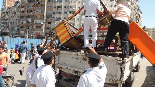 إزالة 508 إشغالات طريق وإيقاف أعمال مبنيين مخالفين في البحيرة