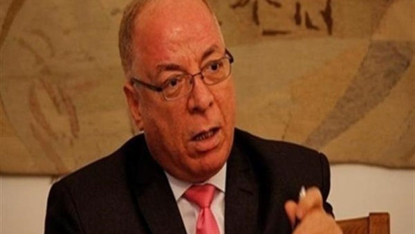 وزير الثقافة يوجه بخصم 25% على الكتب للطلاب