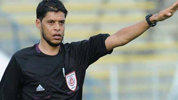 حكم تونسي يتهم مسئولا بأحد الأندية باستهدافه