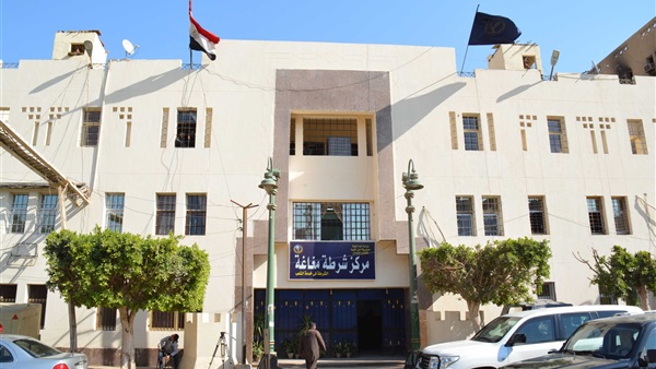العثور على جثة طفلة ملقاة بصندوق قمامة بالمنيا 