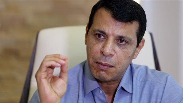 «دحلان» لـ«نيويورك تايمز»: «أبو مازن» يخشى عودتي للمشهد.. والفساد والديكتاتورية ينتعشان في عهده... ومحللون: لا يستطيع حشد الفلسطينيين