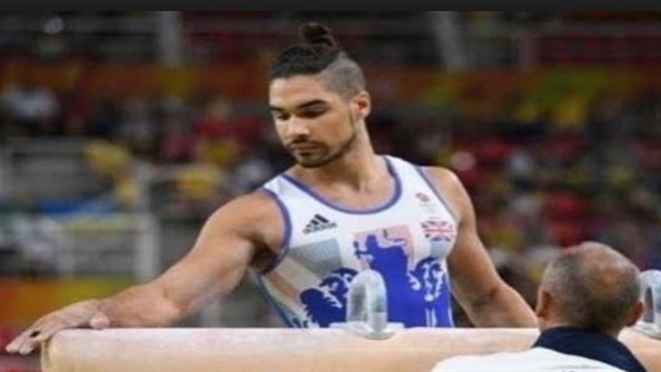 إيقاف رياضي بريطاني بعد سخريته من صلاة المسلمين