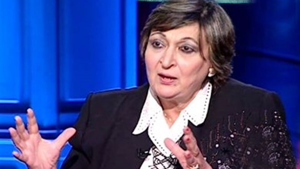 سعاد الديب: خفض قيمة الجنيه يرفع أسعار السلع الأساسية