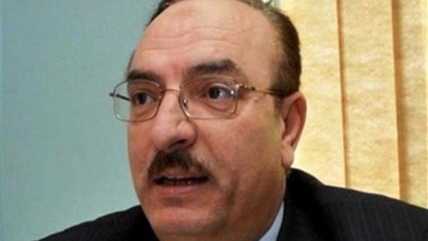 محافظ بني سويف يناقش تنفيذ محور عدلي منصور