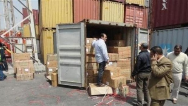 جمارك العين السخنة تحبط محاولة تهريب بضائع بـ 316 ألف جنيه