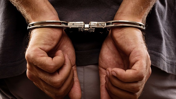 القبض على عامل لتعديه على محصل كهرباء في سوهاج 
