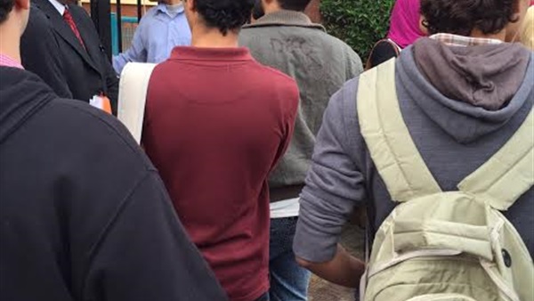 طلاب المعهد العالي بمصر الجديدة يستغيثون بوزير التعليم: احترموا عقولنا