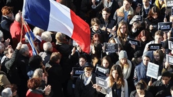 جدل في فرنسا بشأن سجل إلكتروني يجمع البيانات الشخصية لـ٦٠ مليون مواطن