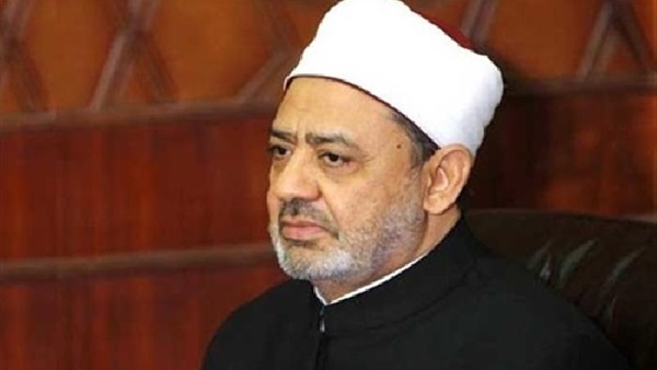 «الطيب» يعتذر عن عدم استكمال احتفالية الطلاب الوافدين