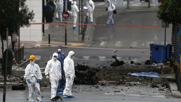 إصابة شرطي في انفجار خارج سفارة فرنسا لدى أثينا