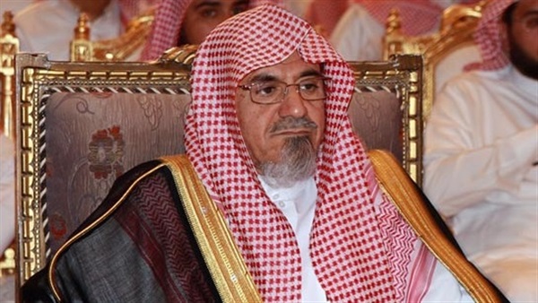 إمام الحرم المكي يحذر الأمة من مكائد الأعداء لشق الصف