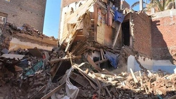 ضبط 5 أشخاص لقيامهم بهدم عقار دون ترخيص بالإسكندرية