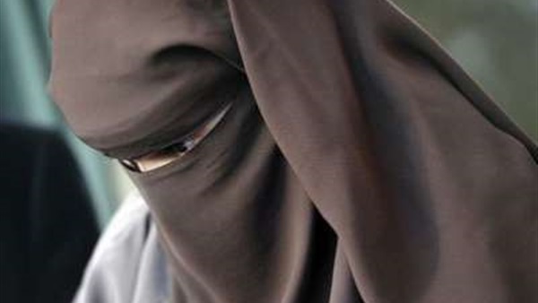 سيدة تحرر محضرا ضد معلمين في بالدقهلية 