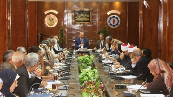 محافظ السويس: لا استثناء في دفع رسوم الكارته 