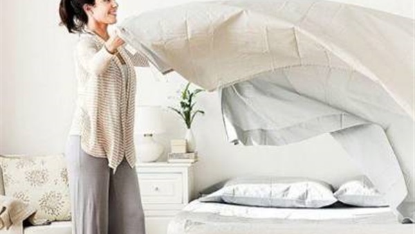 لهذا السبب.. لا ترتب سريرك وفراشك كل يوم