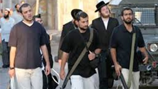 مستوطنون يقتحمون المسجد الأقصى وسط حراسة شرطة الاحتلال