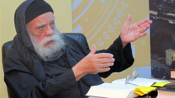«أسعد»: أبلغنا القمص «باسيليوس» بأسماء الكتب الممنوعة