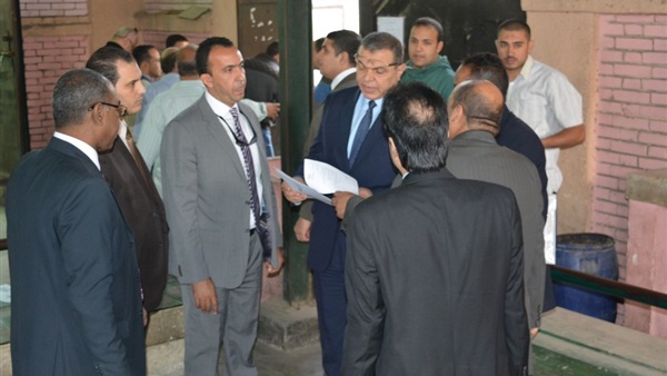 وزير القوي العاملة يطمئن على قبول طلبات تشغيل المواطنين (صور) 