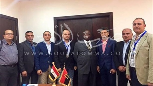 «محافظ دمياط» يبحث تعزيز التعاون مع سفير أنجولا 