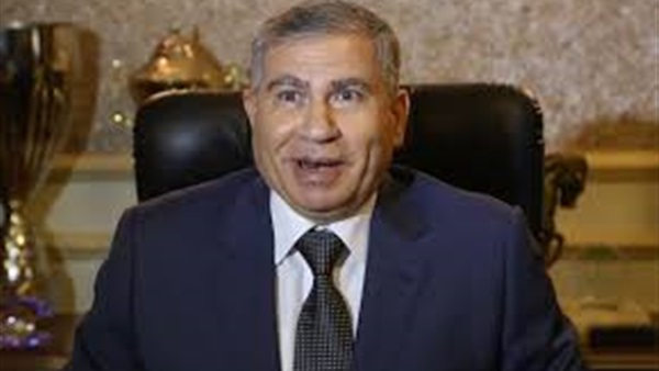 وزير التموين يفتتح سلسلة محلات بالعبور(صور)