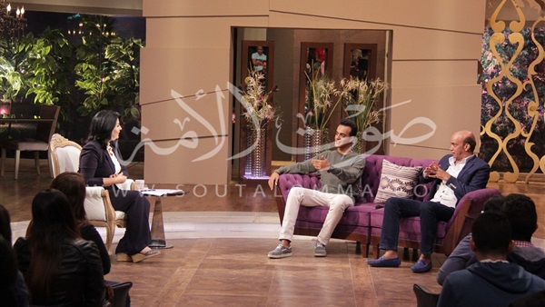 كواليس حلقة «معكم» للإعلامية منى الشاذلي غدًا (صور) 