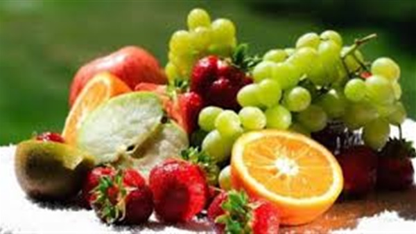 كم من الفواكه والخضروات يحتاج الجسم يومياً؟