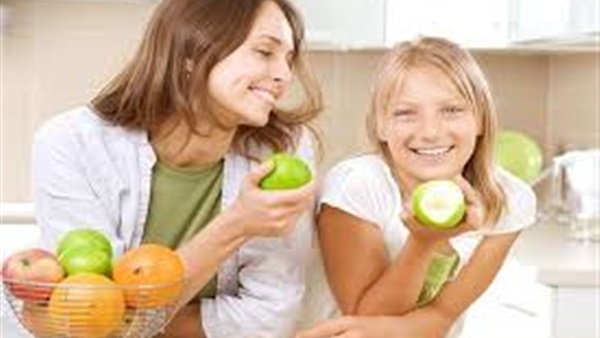 كيف تجعل ابنك المراهق يأكل جيداً؟