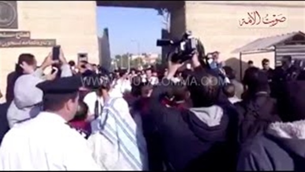دموع على «أسفلت طرة» (فيديو وصور)