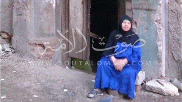 بالصور: مساكن الموت بمجري العيون.. أحياء في انتظار عزرائيل