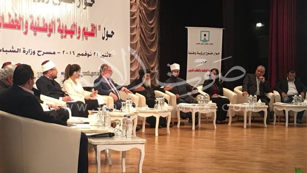  وزير الأوقاف: علاقة الرجل والمرأة تكامل وتوازن وليس إقصاء