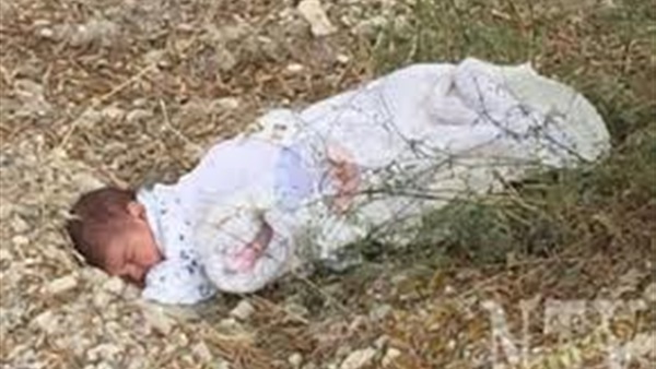 العثور على «رضيع» بأحد المصارف في دمياط
