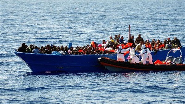 إنقاذ 1500 مهاجر ومقتل 8 إثر غرق مراكب في المتوسط