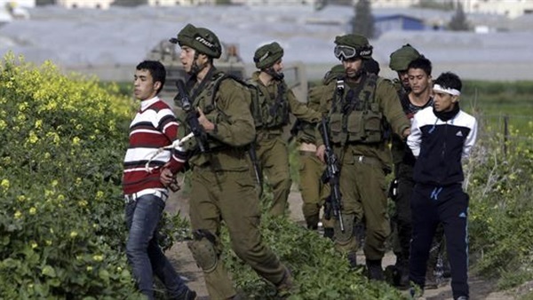 اعتقال 16 فلسطينيا من الضفة الغربية