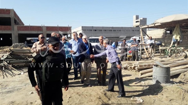 محافظ بورسعيد يتفقد انشاءات «مشروع الـ58 مصنع» 
