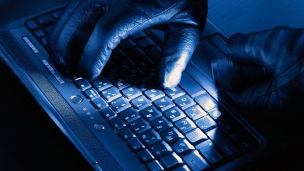 شركة إسرائيلية: سرقة معلومات الهواتف الذكية في ثوان 