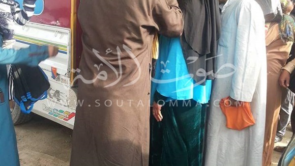 «فوضى السائقين» تتحدى القانون (صور)