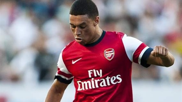 نجم أرسنال يشعل مواقع التواصل بسبب مطربة بوب شهيرة