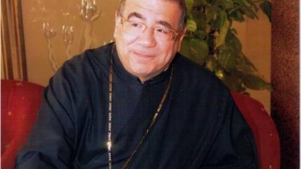 «الكاثوليكية»: لم نتواصل مع «الأرثوذكسية» بشأن الزي الكهنوتي